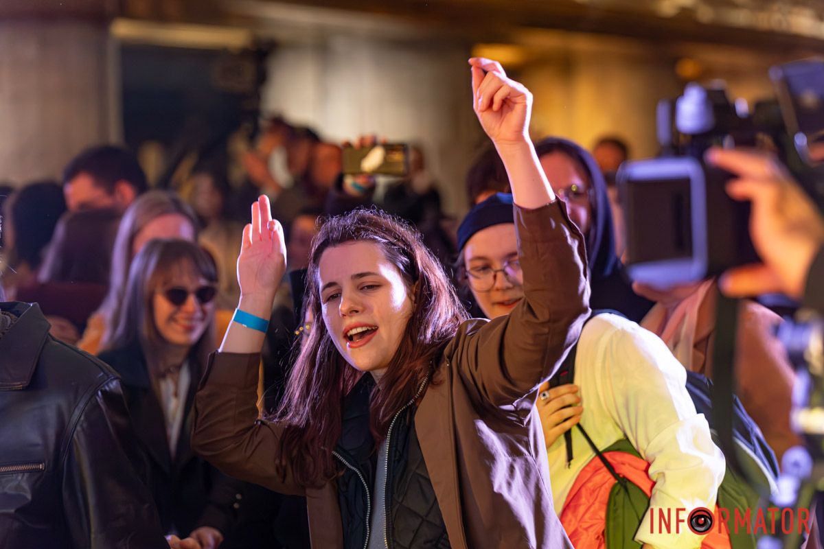 Здається, що в якусь –то мить,