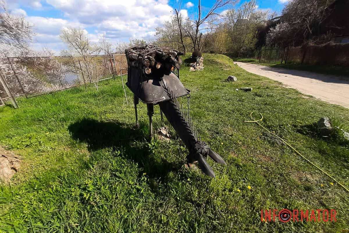 червоний колір, в дивовижність снів.
