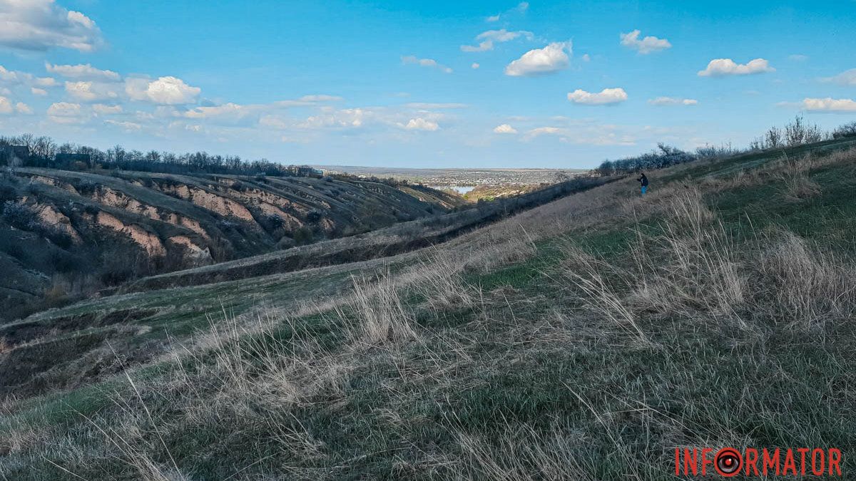 Витвори природи: як у Дніпрі виглядає Сажівська балка весняним днем