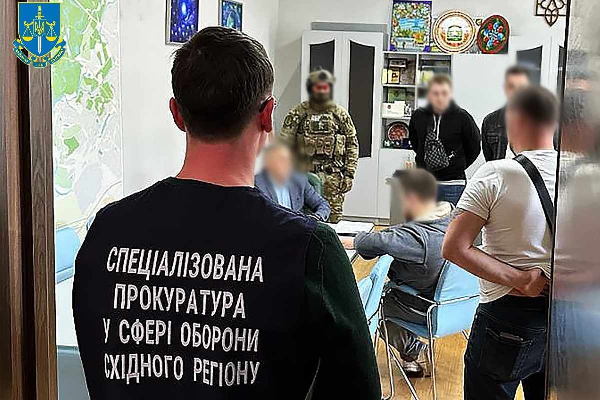 Міський голова Новомосковська та секретар однієї з міських рад Дніпропетровської області одержали хабар Міський голова Новомосковська та секретар однієї з міських рад Дніпропетровської області одержали хабар