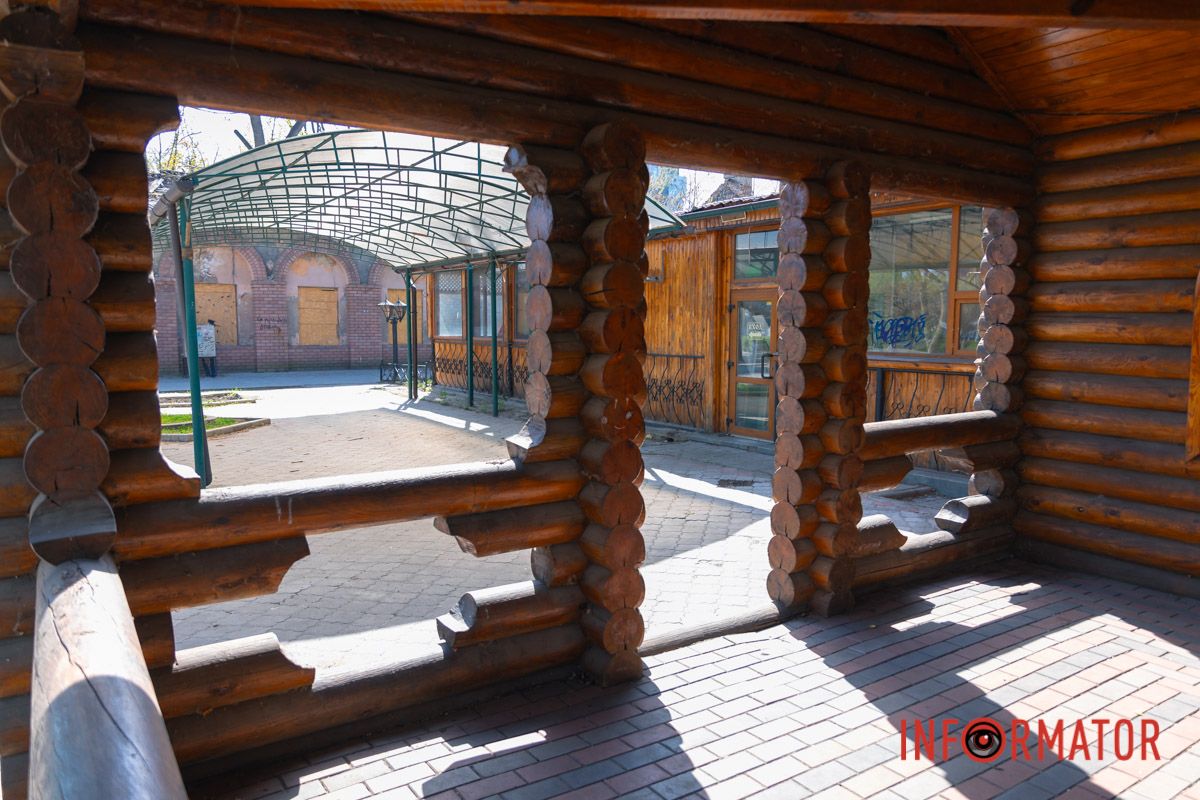 За даними від пресслужби міськради Дніпра, МАФи були зруйновані і давно не працювали