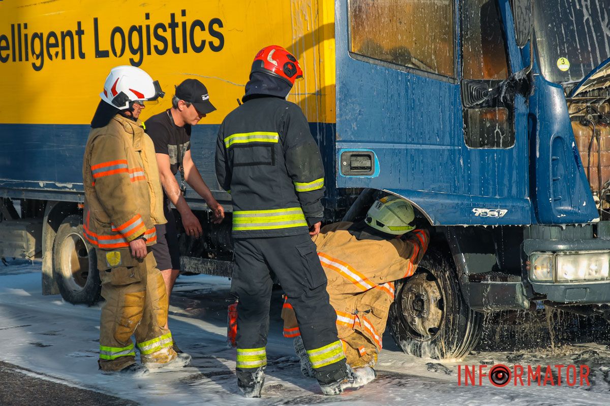 Рятувальники приборкали вогонь