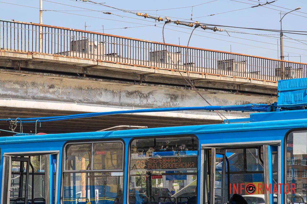 Тролейбуси їдуть до вулиці Старозаводської Тролейбуси їдуть до вулиці Старозаводської