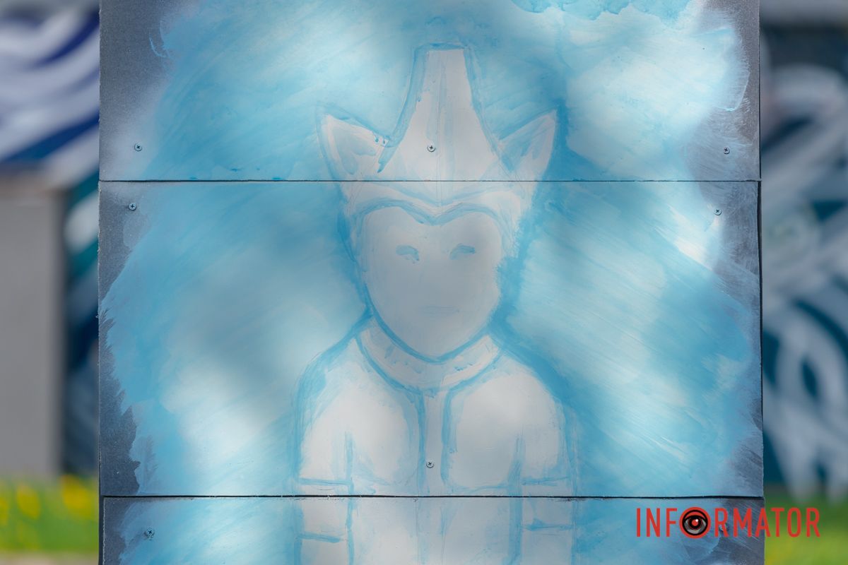 На нем изображена половецкая красавица с ушками