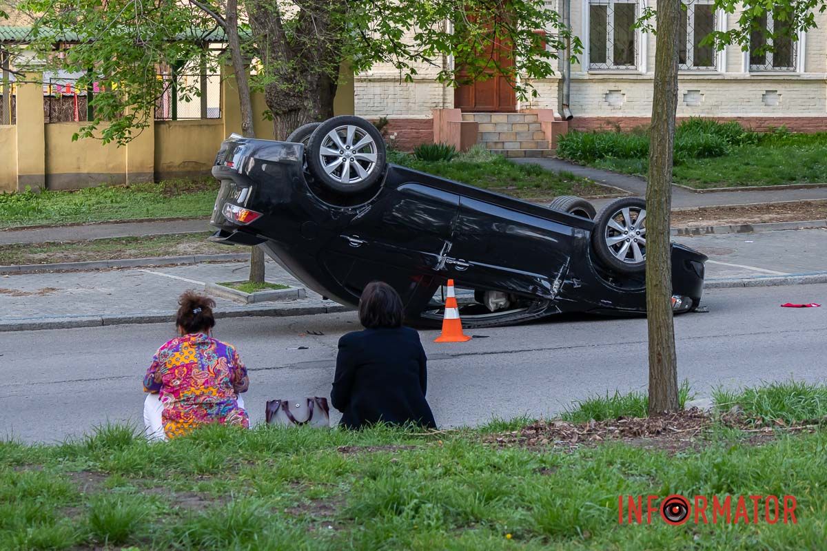 Mitsubishi Lancer на крыше