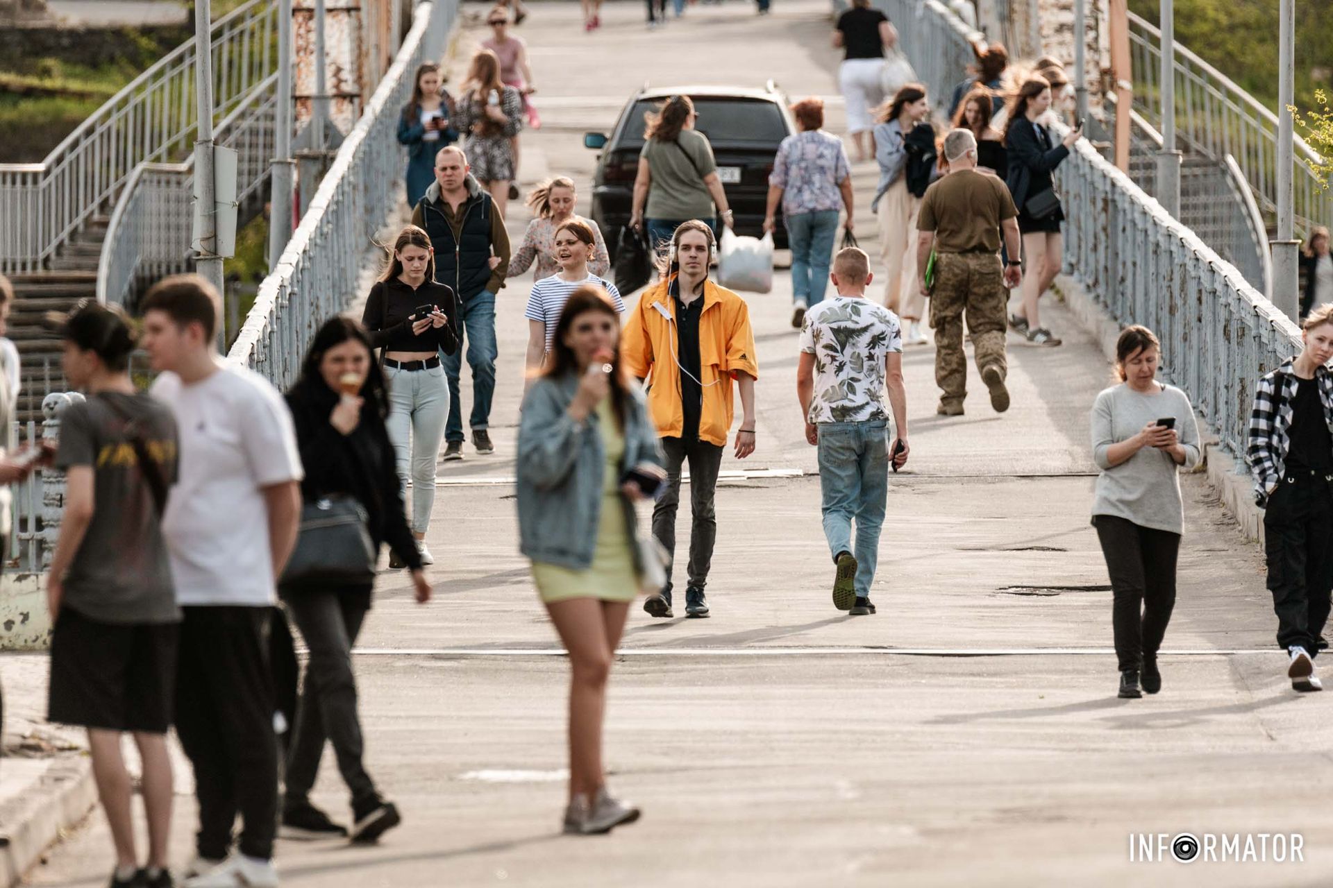 Сонячна погода - час для прогулянок