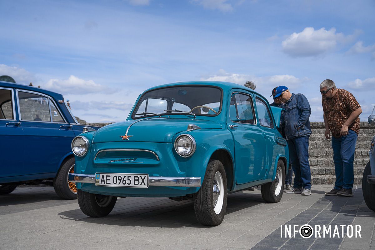 Автомобиль Автомобиль