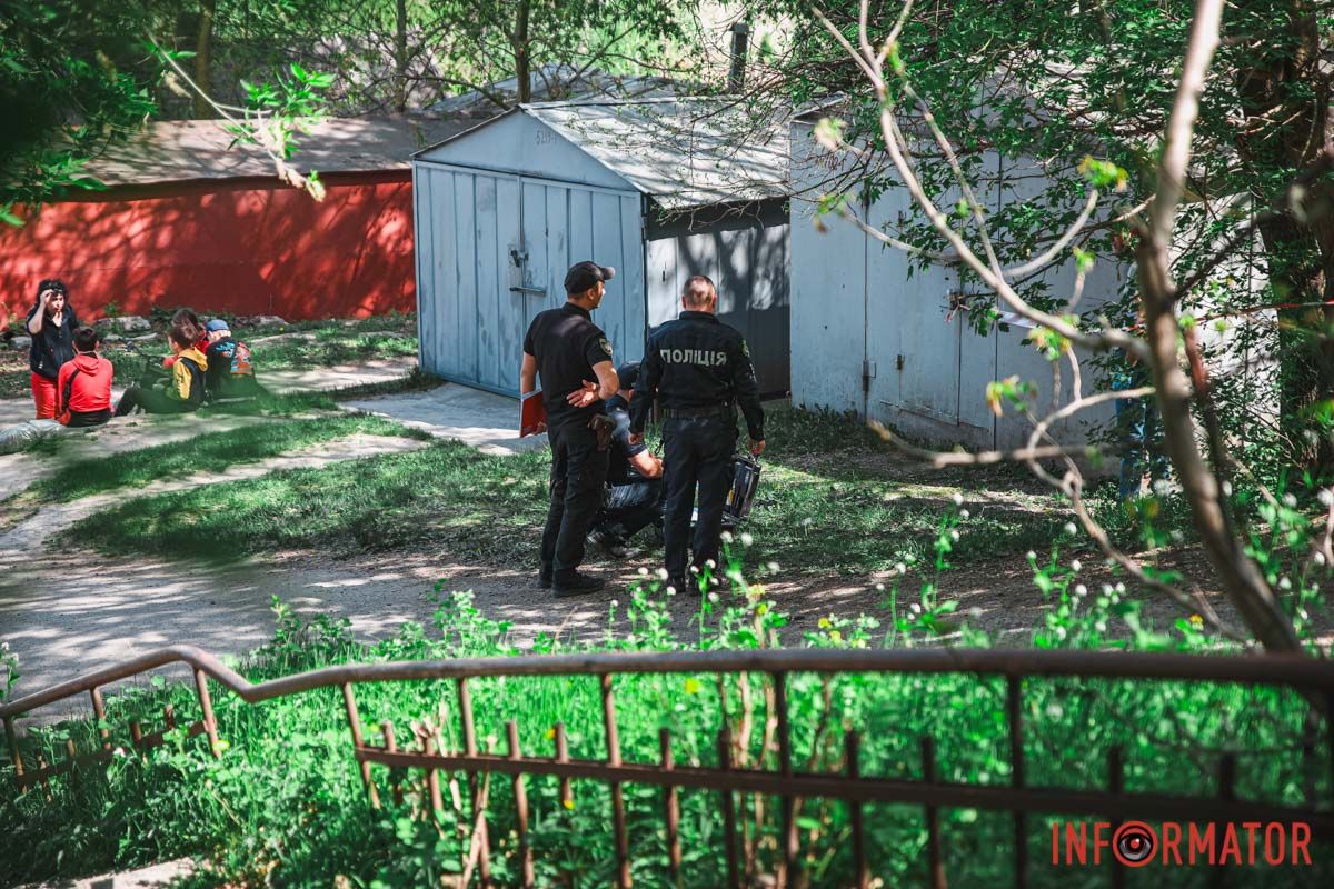 На вулиці Олександра Кукурби (колишня вулиця Космонавта Комарова), знайшли тіло жінки На вулиці Олександра Кукурби (колишня вулиця Космонавта Комарова), знайшли тіло жінки