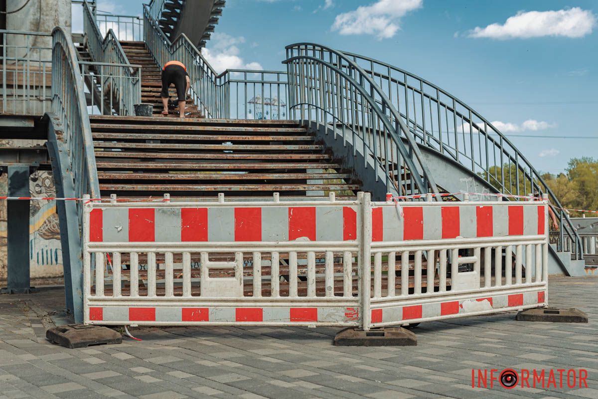 Деревянная лестница построили еще в 2007 году Деревянные лестницы построили еще в 2007 году