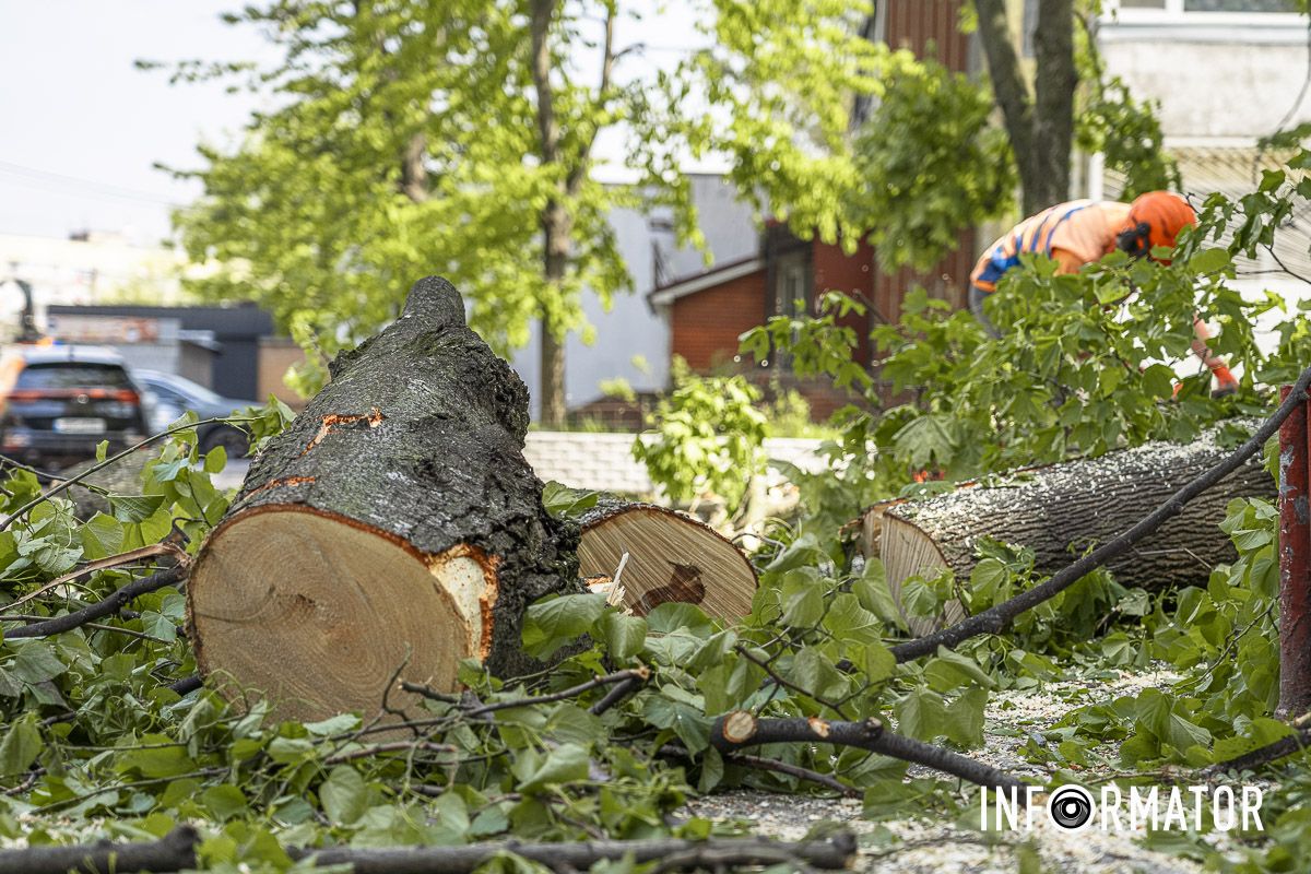 Працюють комунальні служби Працюють комунальні служби