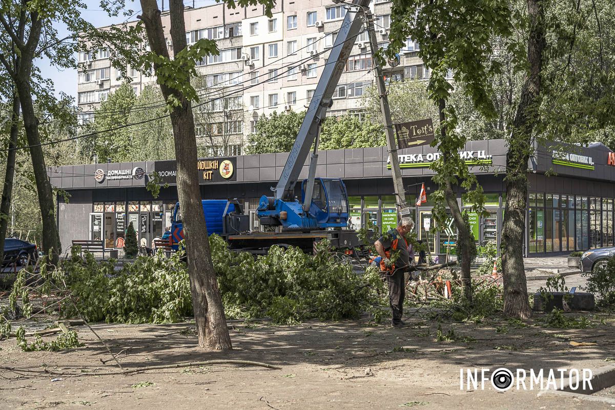 На цьому місці встановлять нову опору На цьому місці встановлять нову опору