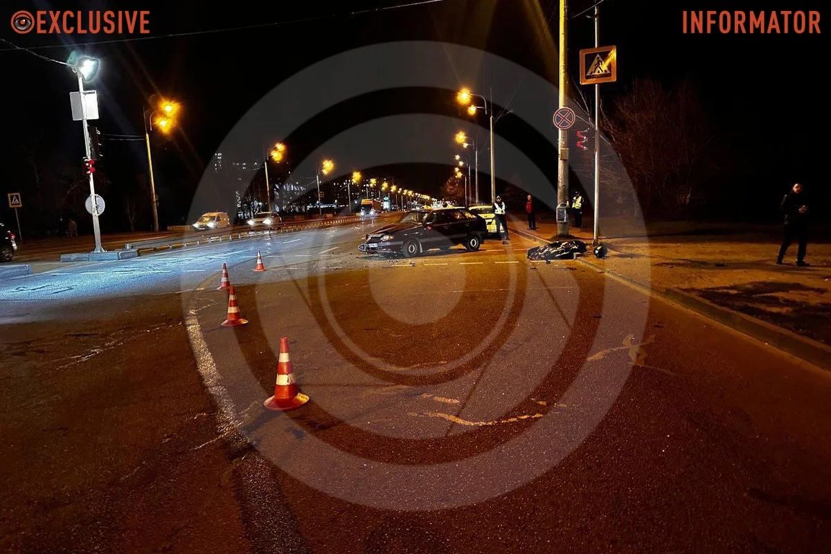 Смертельна ДТП на Слобожанському проспекті. Фото: пресслужба ГУНП у Дніпропетровській області