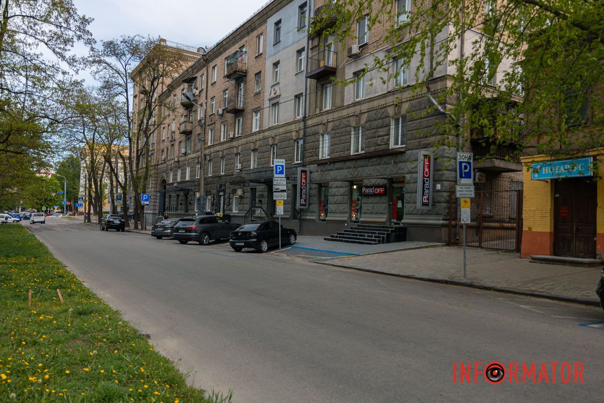 На противоположной стороне планируют сделать пешеходную зону с велодорожками