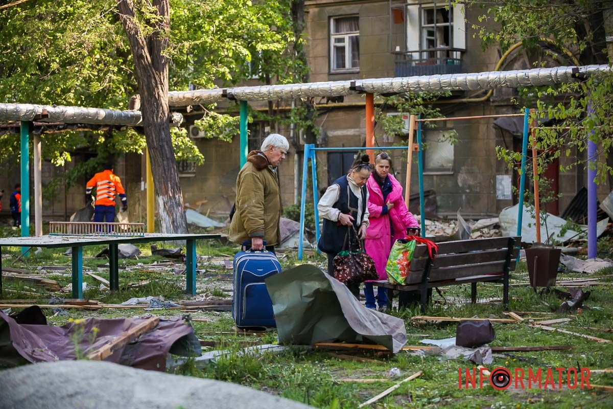 С чемоданами