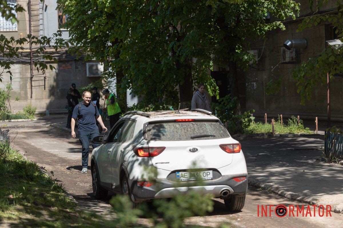 Люди забирають своє майно