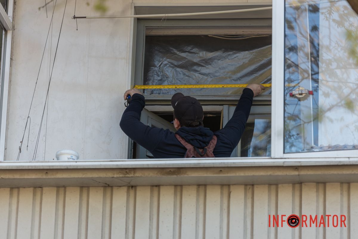 Люди відновлюють свої оселі