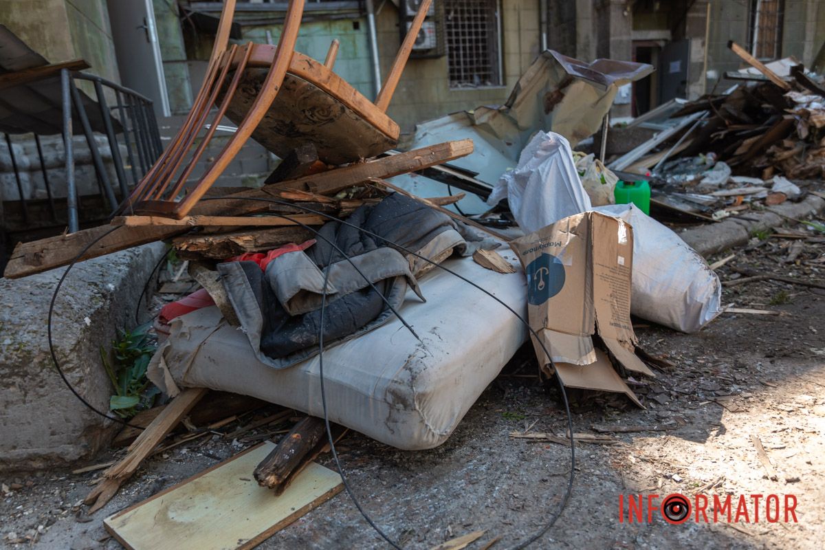 Знімальна група Інформатора на другий день побувала на місці російської атаки
