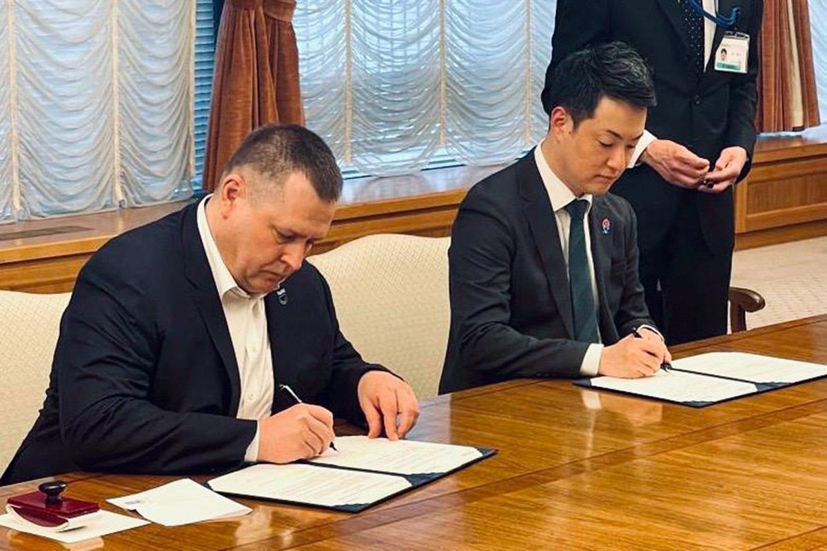 22 квітня мери Хідеюкі Йокояма та Борис Філатов підписали Угоду про сприяння Осаки повоєнному відновленню Дніпра 22 квітня мери Хідеюкі Йокояма та Борис Філатов підписали Угоду про сприяння Осаки повоєнному відновленню Дніпра