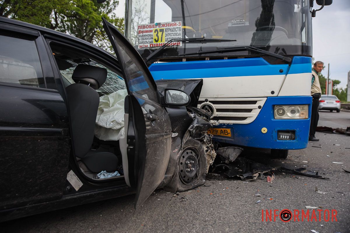 Попередньо, пасажири маршрутки не постраждали