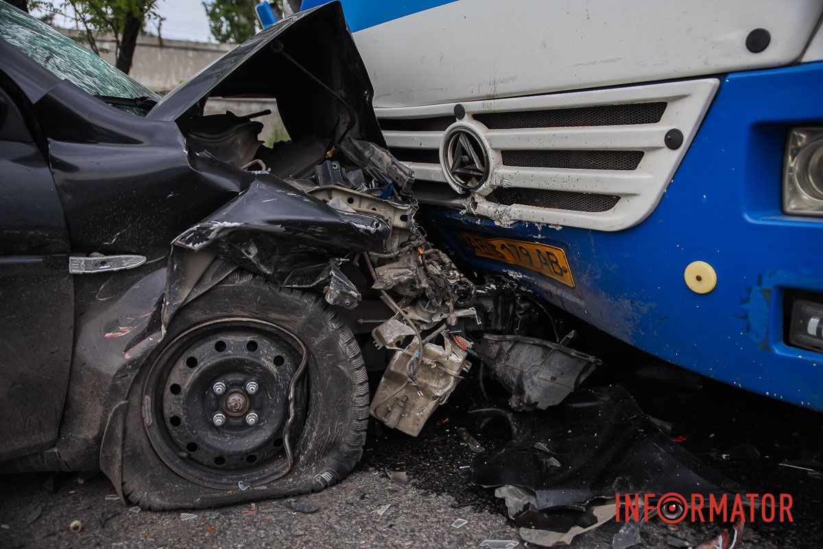 ДТП на перехресті вулиць Курсантської та Олександра Оцупа 