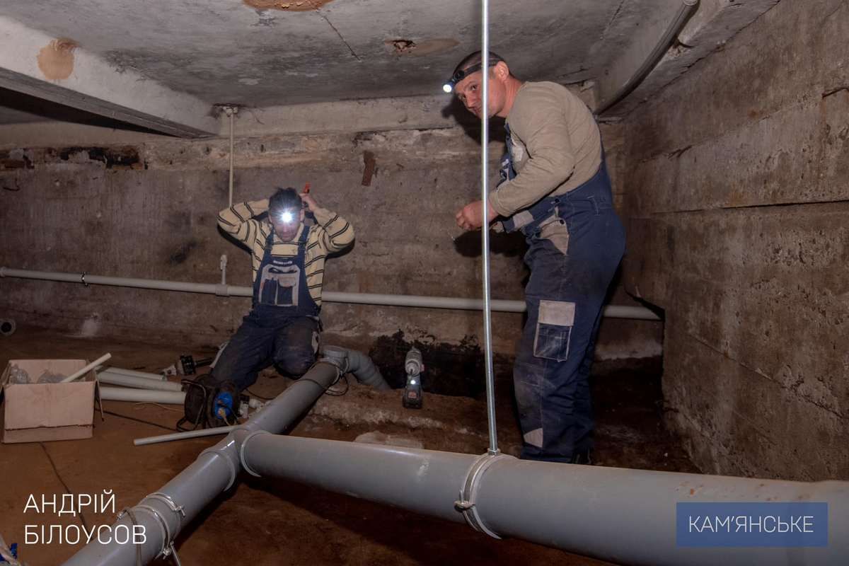 Продолжаются ремонты внутридомовых сетей Продолжаются ремонты внутридомовых сетей