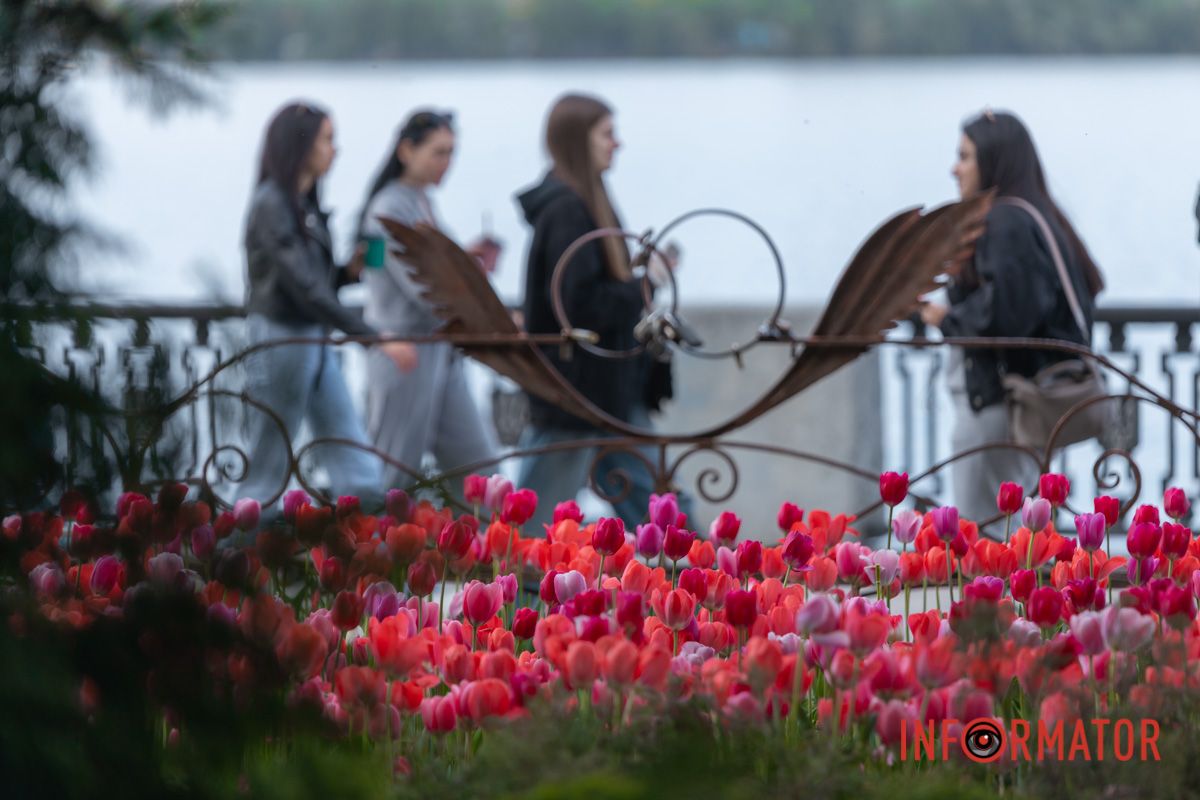 Він про весняну волю заспівав,