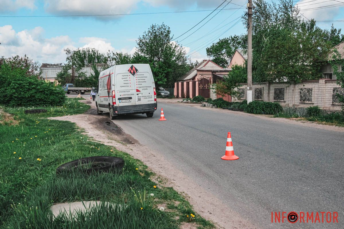 Сюда приехали медики и полицейские Сюда приехали медики и полицейские