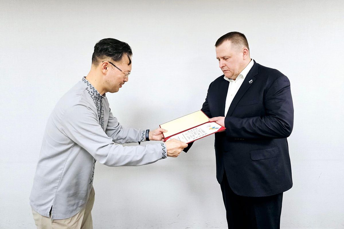 В Японии мэр Днепра получил отличие за развитие украино-японских отношений