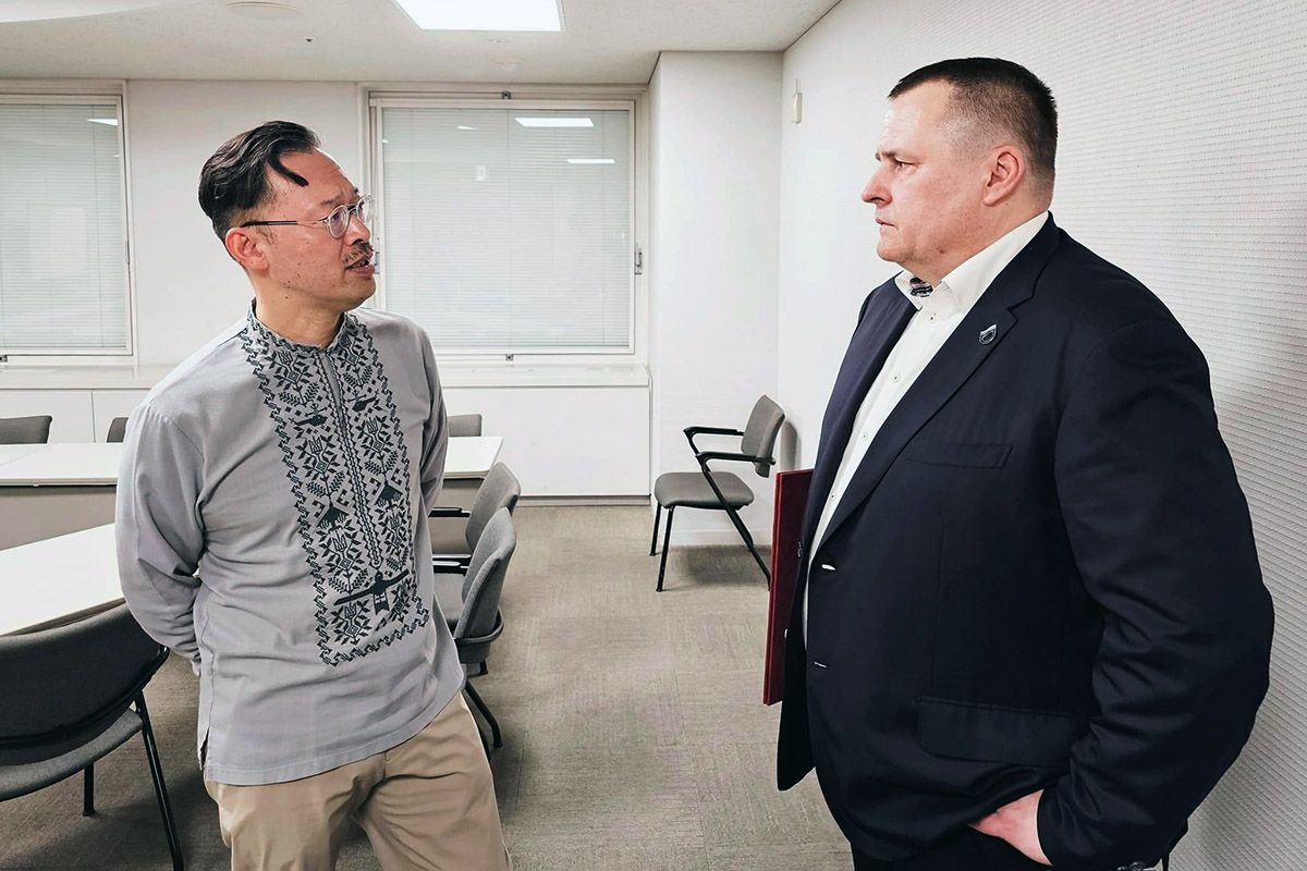 Встреча состоялась после заключения мэрами Хидеюки Йокоямой и Борисом Филатовым Соглашения о содействии Осаки послевоенному восстановлению Днепра