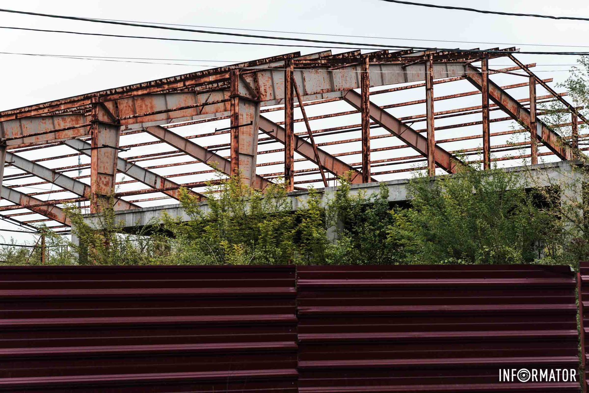 Сліди іржі на металевих конструкціях Сліди іржі на металевих конструкціях