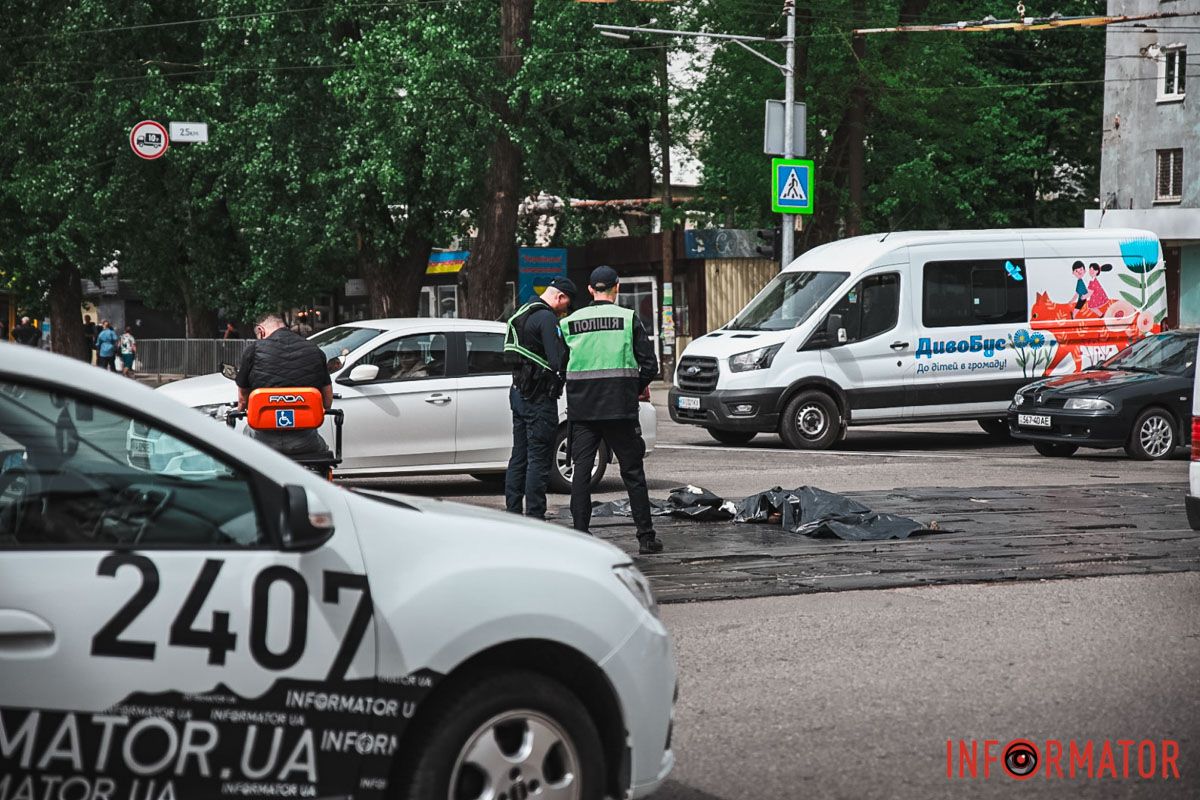 На месте работают патрульные, детали установит следователь по ДТП На месте работают патрульные, детали установит следователь по ДТП