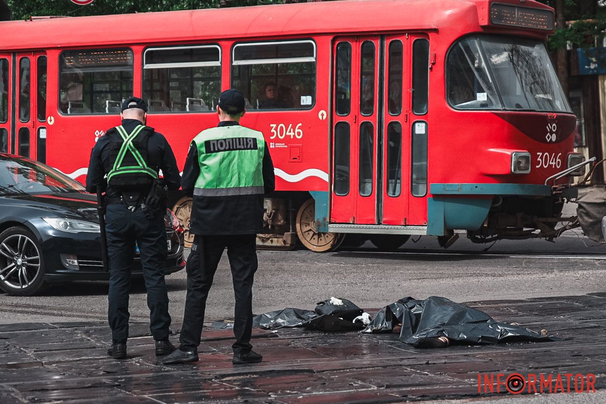 От полученных травм пострадавшая скончалась на месте От полученных травм пострадавшая скончалась на месте