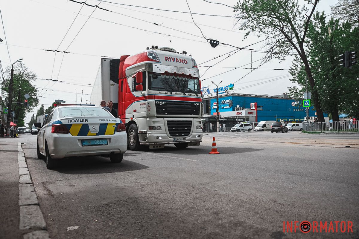 Смертельное ДТП на перекрестке проспекта Богдана Хмельницкого и улицы Бориса Кротова Смертельное ДТП на перекрестке проспекта Богдана Хмельницкого и улицы Бориса Кротова