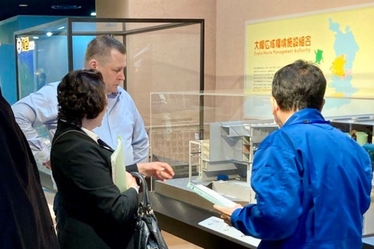 Також мер Дніпра поспілкувався з комунальниками, що працюють на великих обʼєктах міста