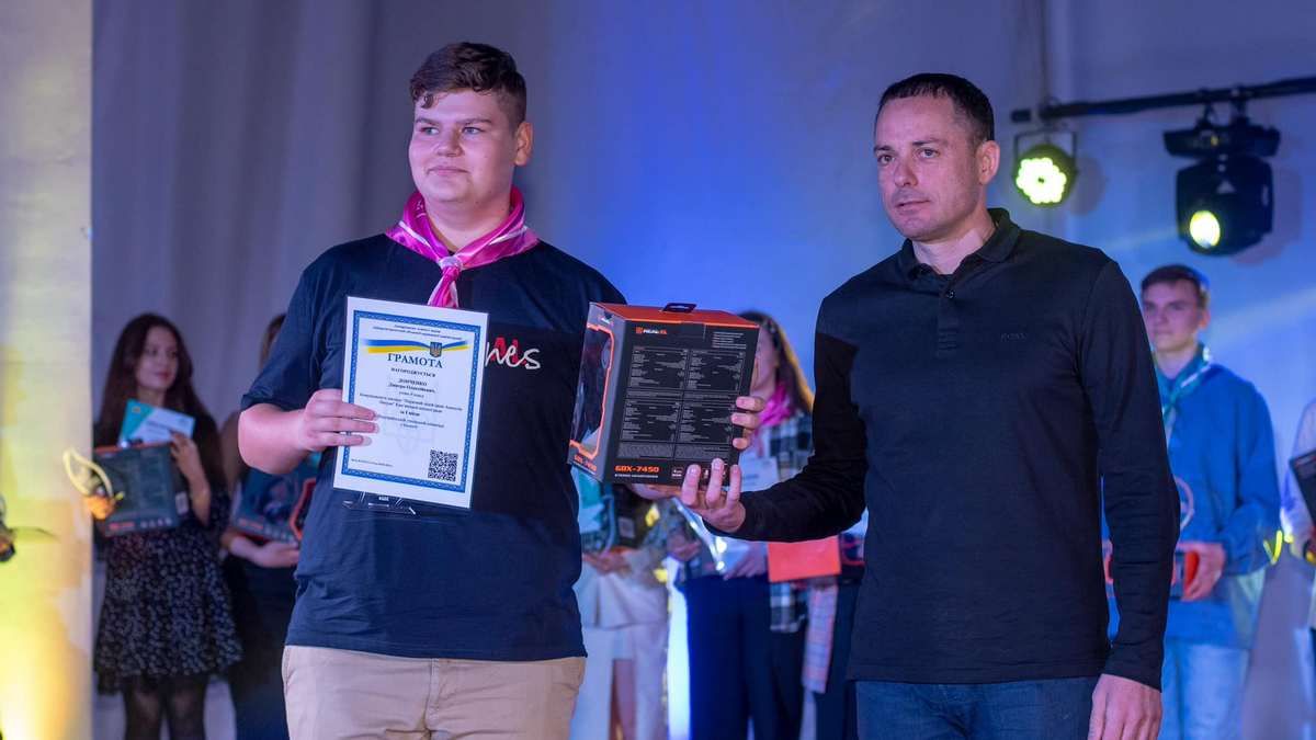 У Кам’янському провели п’яту ювілейну церемонію нагородження «VIVA! Найрозумніші-2024»