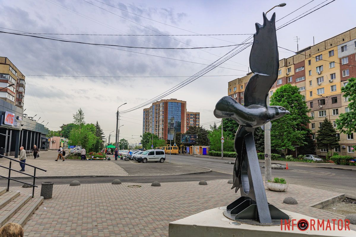 Дорогу на жилом массиве Сокол в районе бульваре Славы ремонтировали еще в 2004 году Дорогу на жилом массиве Сокол в районе бульваре Славы ремонтировали еще в 2004 году