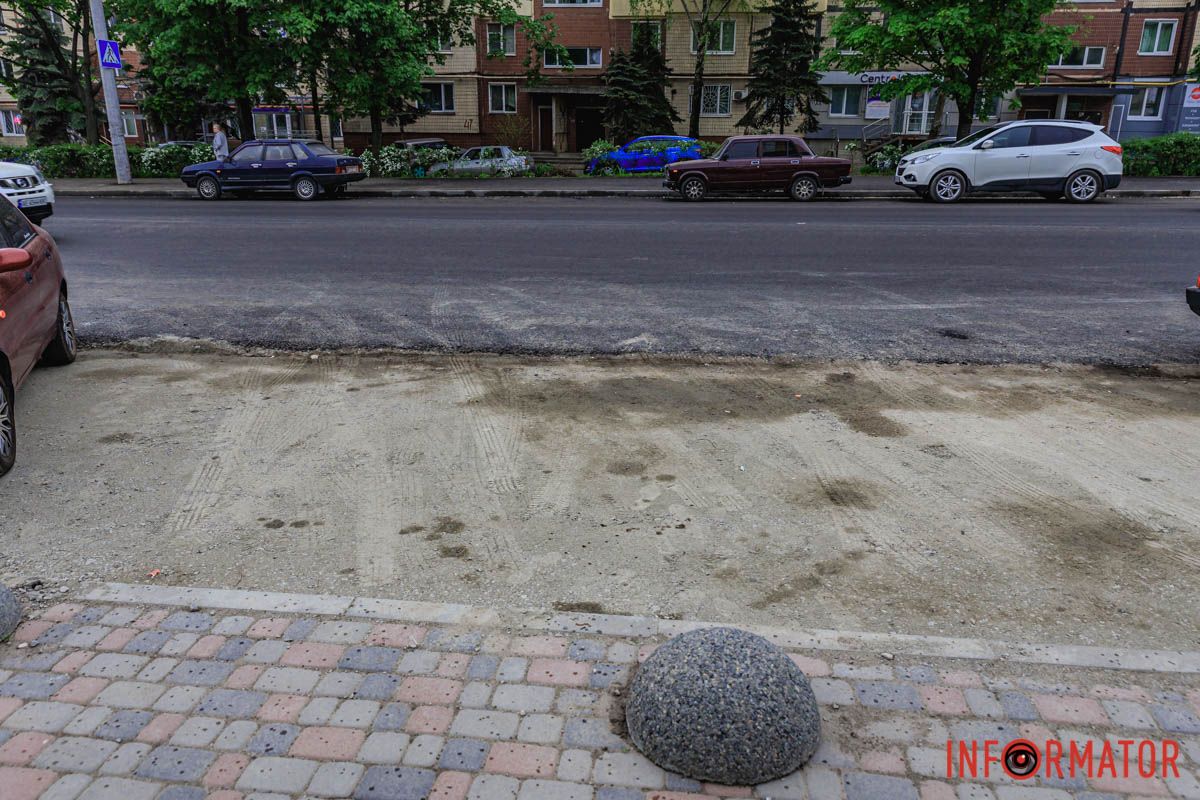 Почти 10 последних лет дорожные бригады поддерживали состояние покрытия и заделывали ямы Почти 10 последних лет дорожные бригады поддерживали состояние покрытия и заделывали ямы