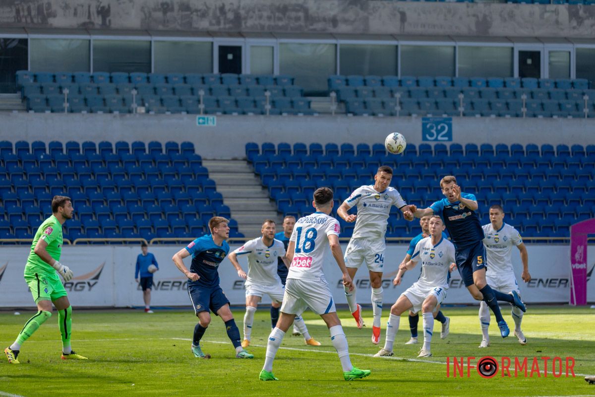 Верхова "дуель" після кутового