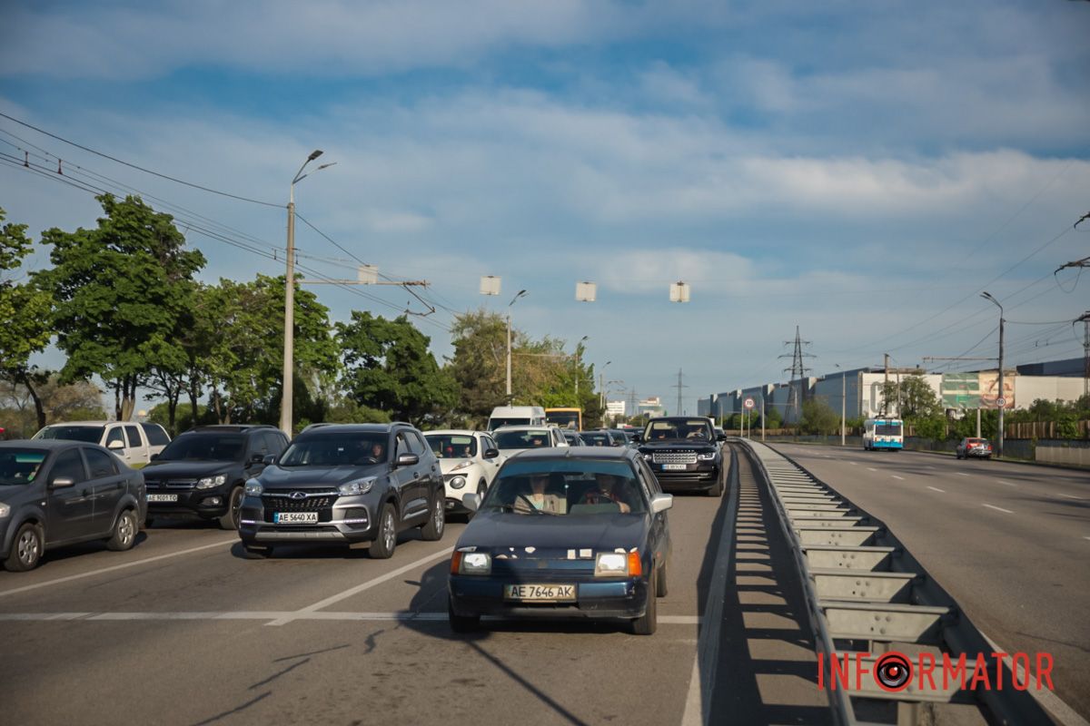 Зіткнулися Audi, Volkswagen та Mitsubishi