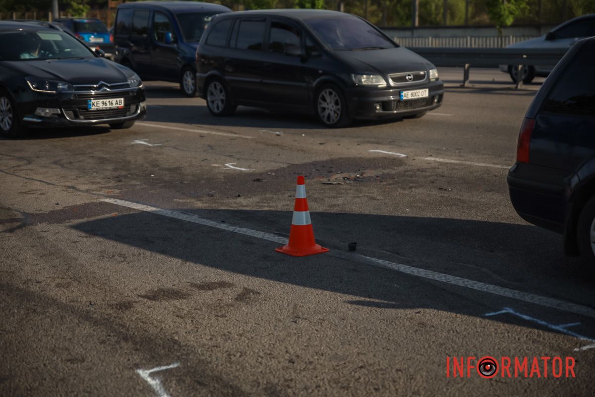 Місце аварії, поруч з перехрестям з вулицею Ударників