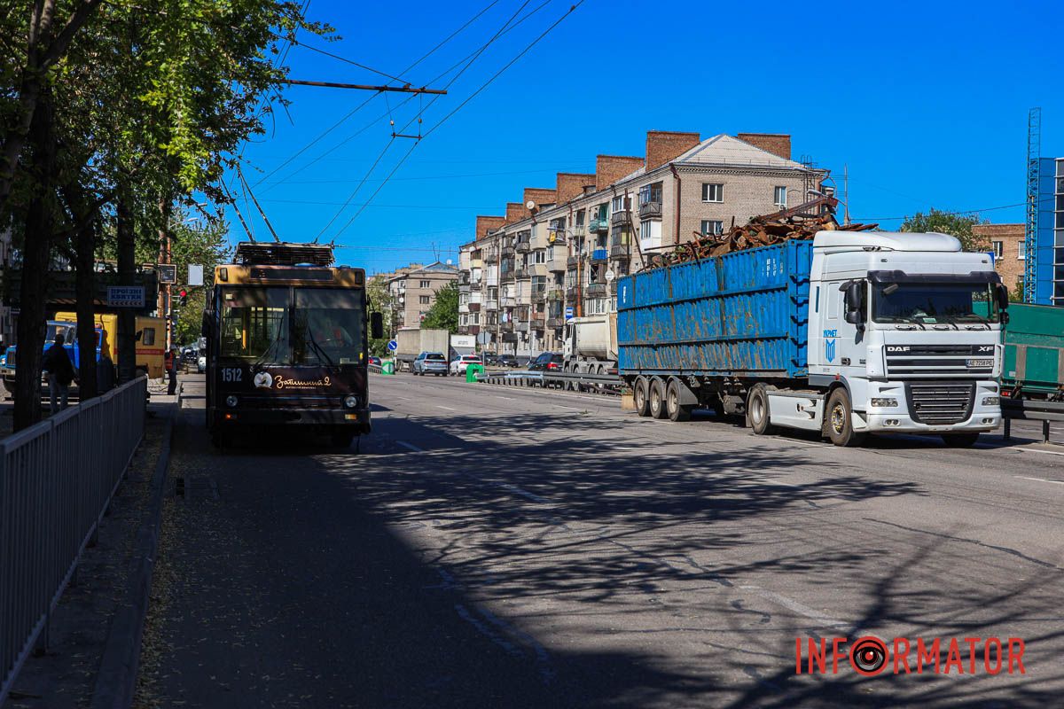 Троллейбусы двигаются по расписанию