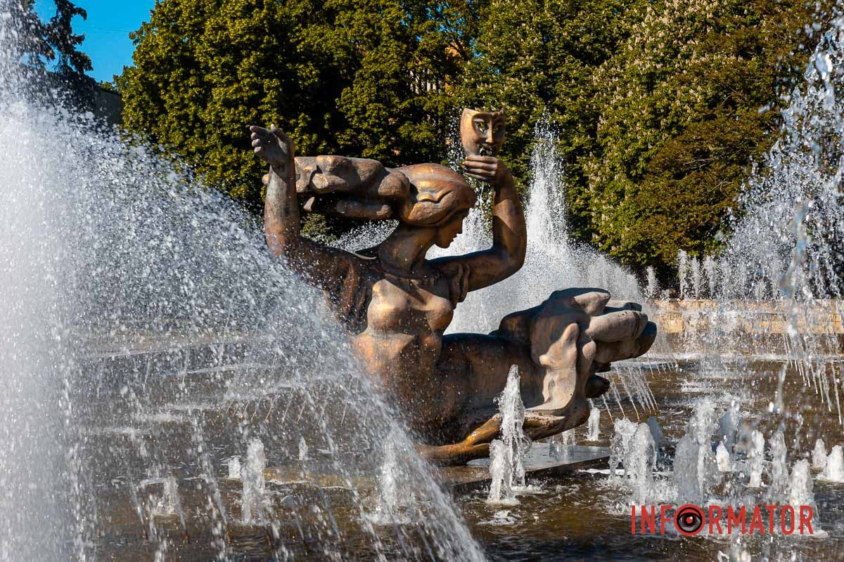 и цветов, что есть вокруг