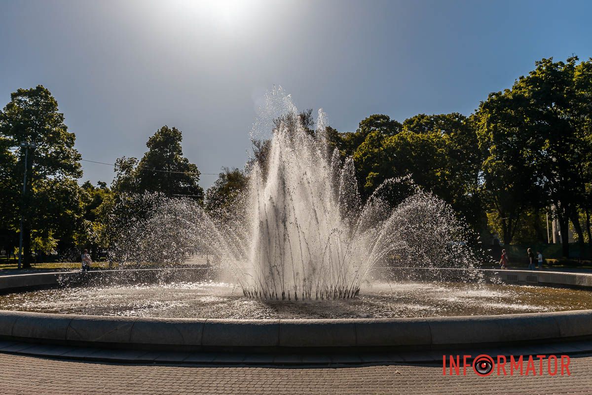 В парке царит тишина,