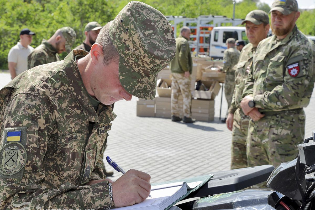 "Это то, что очень нужно для военных, то, что они заказывают", - Филатов