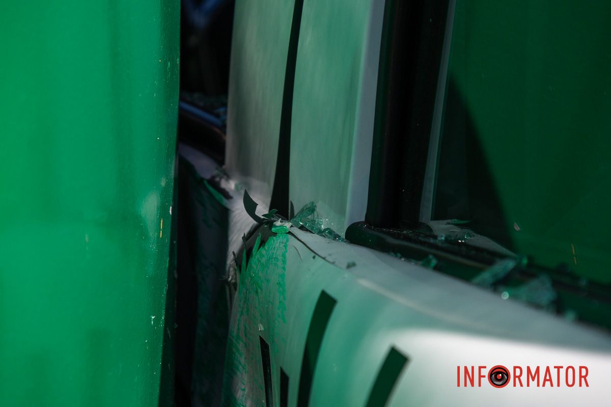 Тут дорогу не поділили ретро-трамвай та Renault служби Uklon