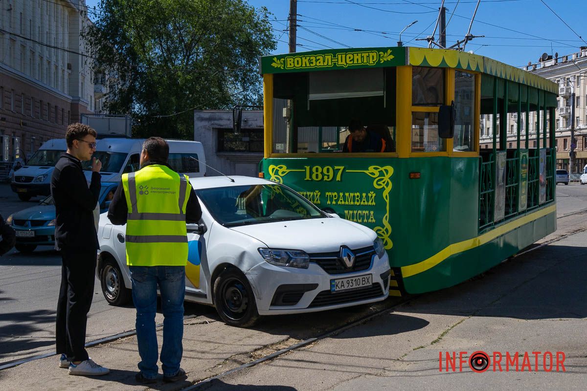 На проспекті Дмитра Яворницького сталася аварія