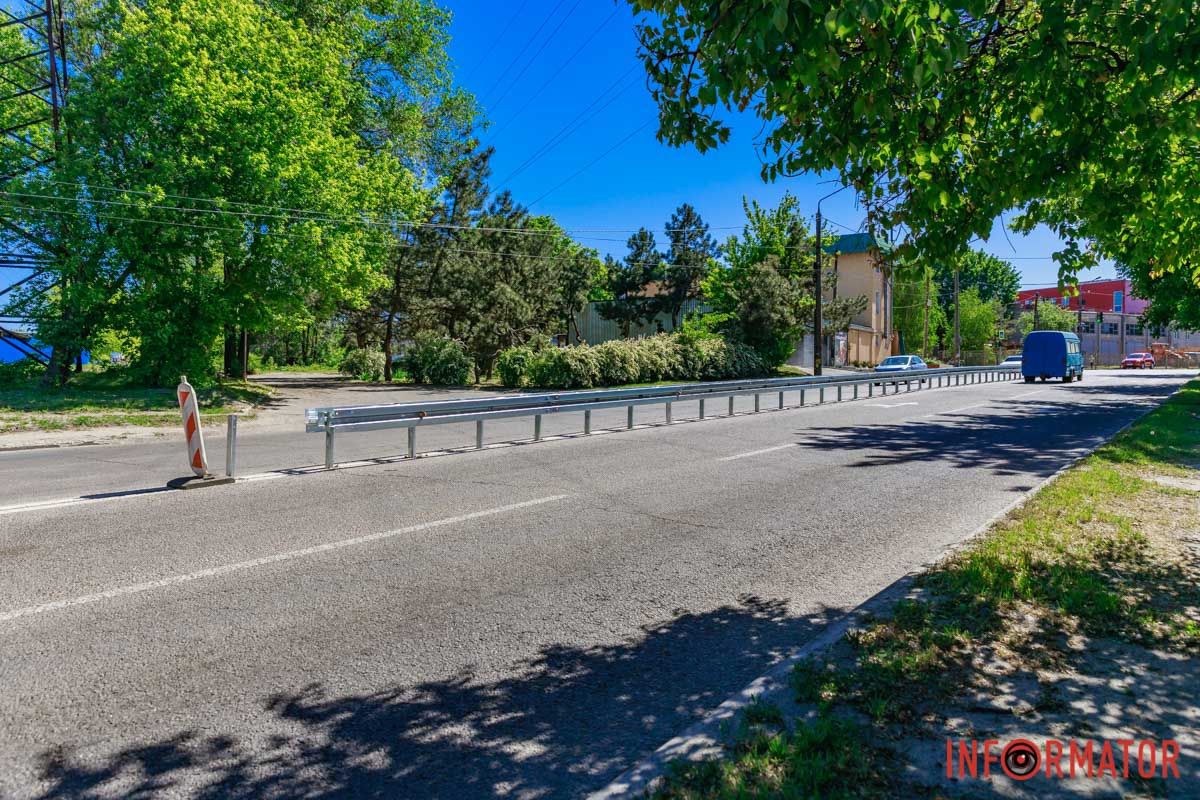 Це найбільш аварійна ділянка, бо тут багато поворотів, які обмежують бачення транспорту, який рухається попереду або назустріч Це найбільш аварійна ділянка, бо тут багато поворотів, які обмежують бачення транспорту, який рухається попереду або назустріч