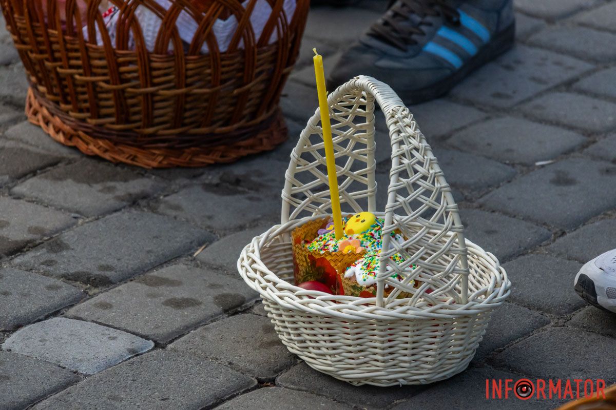 Він ходить багато звик: 