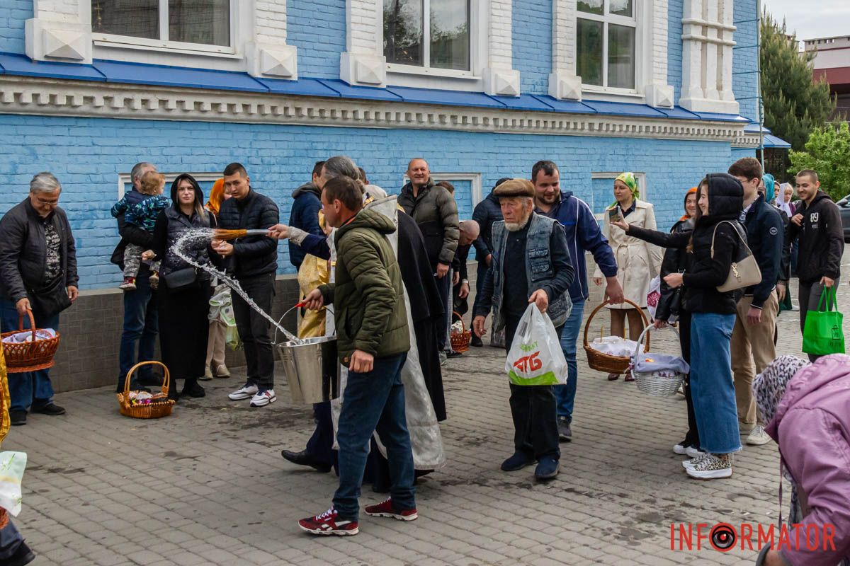 Хотіла сіль насолити,