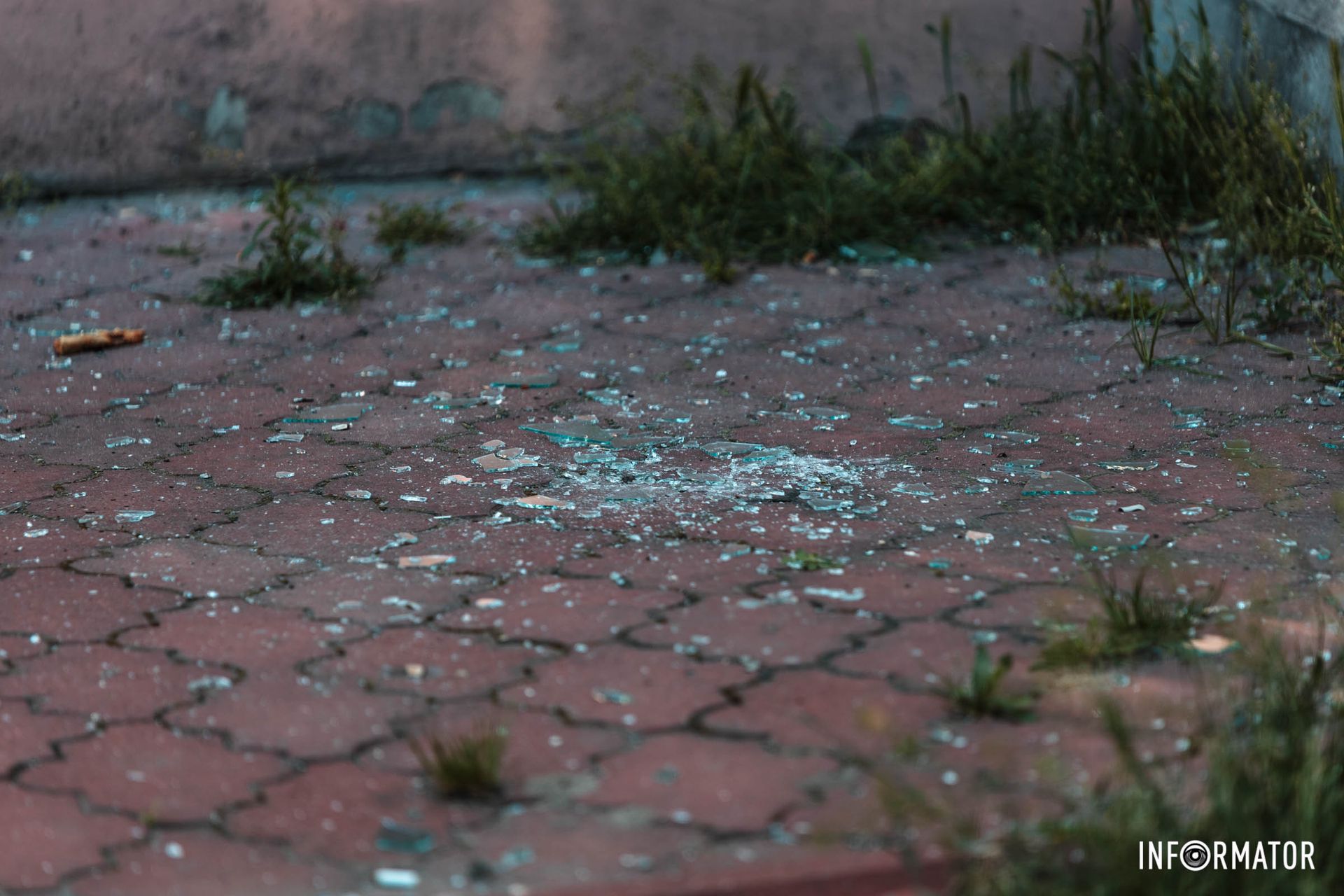 Разбитое стекло